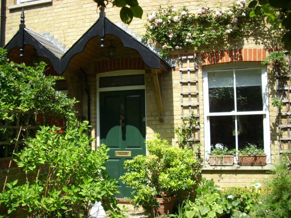 Bed and Breakfast Old Station Gardens, Sw London Teddington Exteriér fotografie